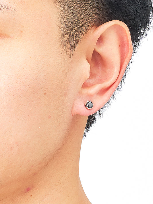 ルミノ ピアス