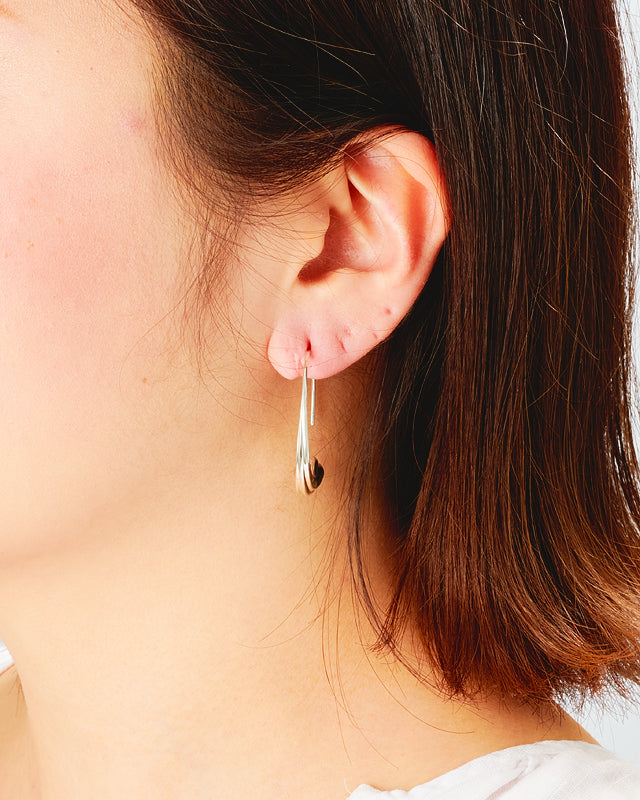 ニーマ ピアス