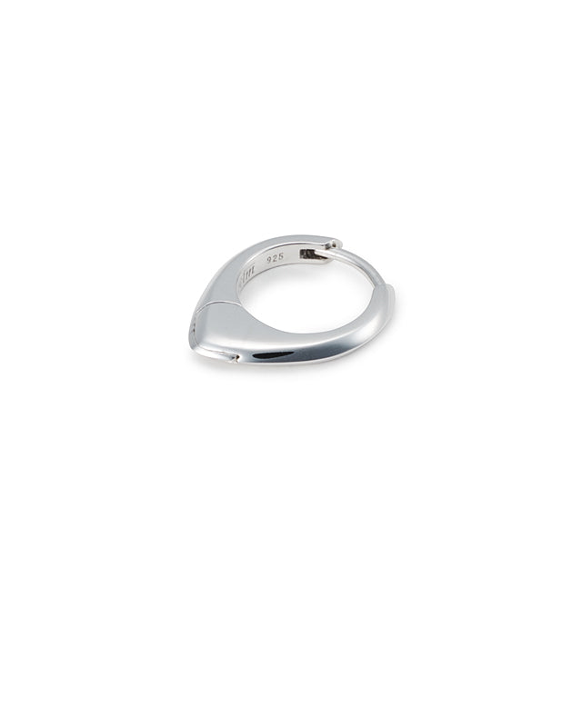 ライリー ピアス