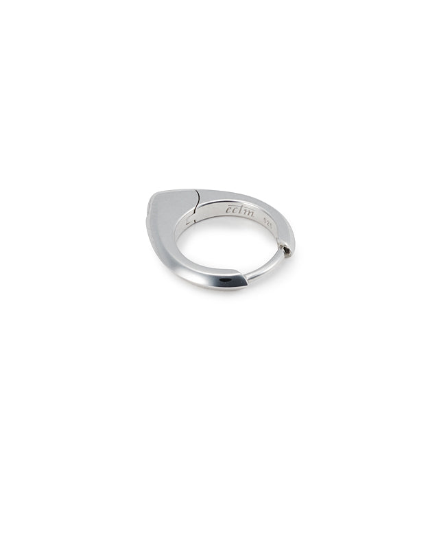 ライリー ピアス