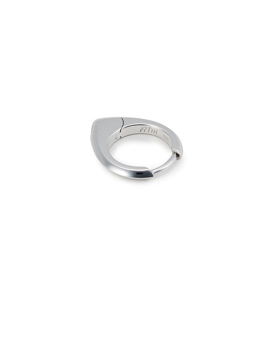 ライリー ピアス